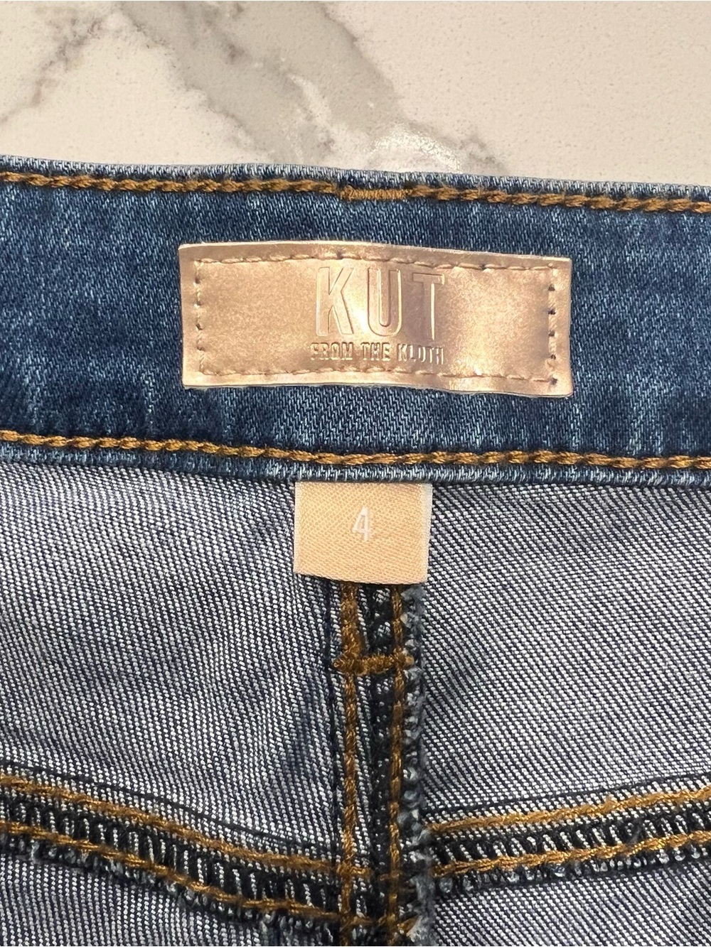 KUT FROM THE KLOTH Womens KELLY FAB AB KICK FLARE Jeans - Size 4💙 - Picture 3 of 14